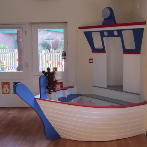 right ship corner seat berkhamsted school square